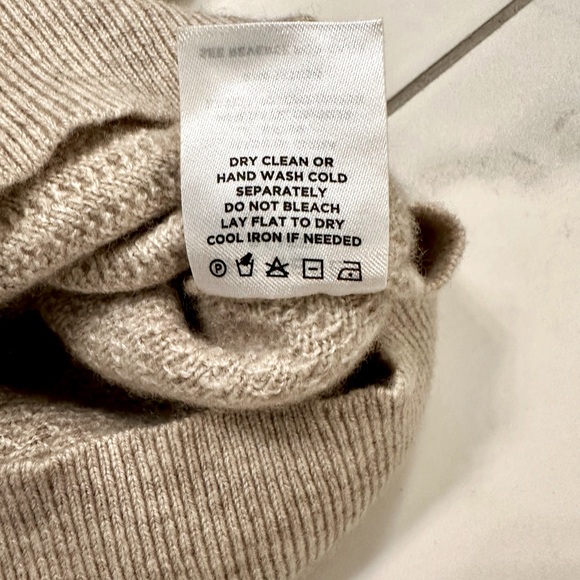 The reset label sweater - Picture 8 of 8
